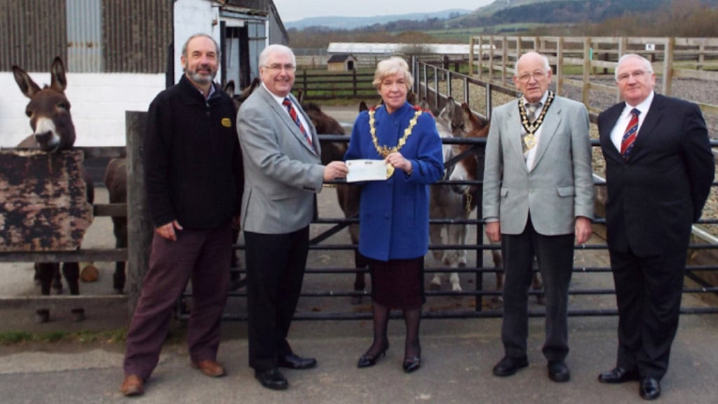 £2,000 Donation to Bleakholt Animal Sanctuary