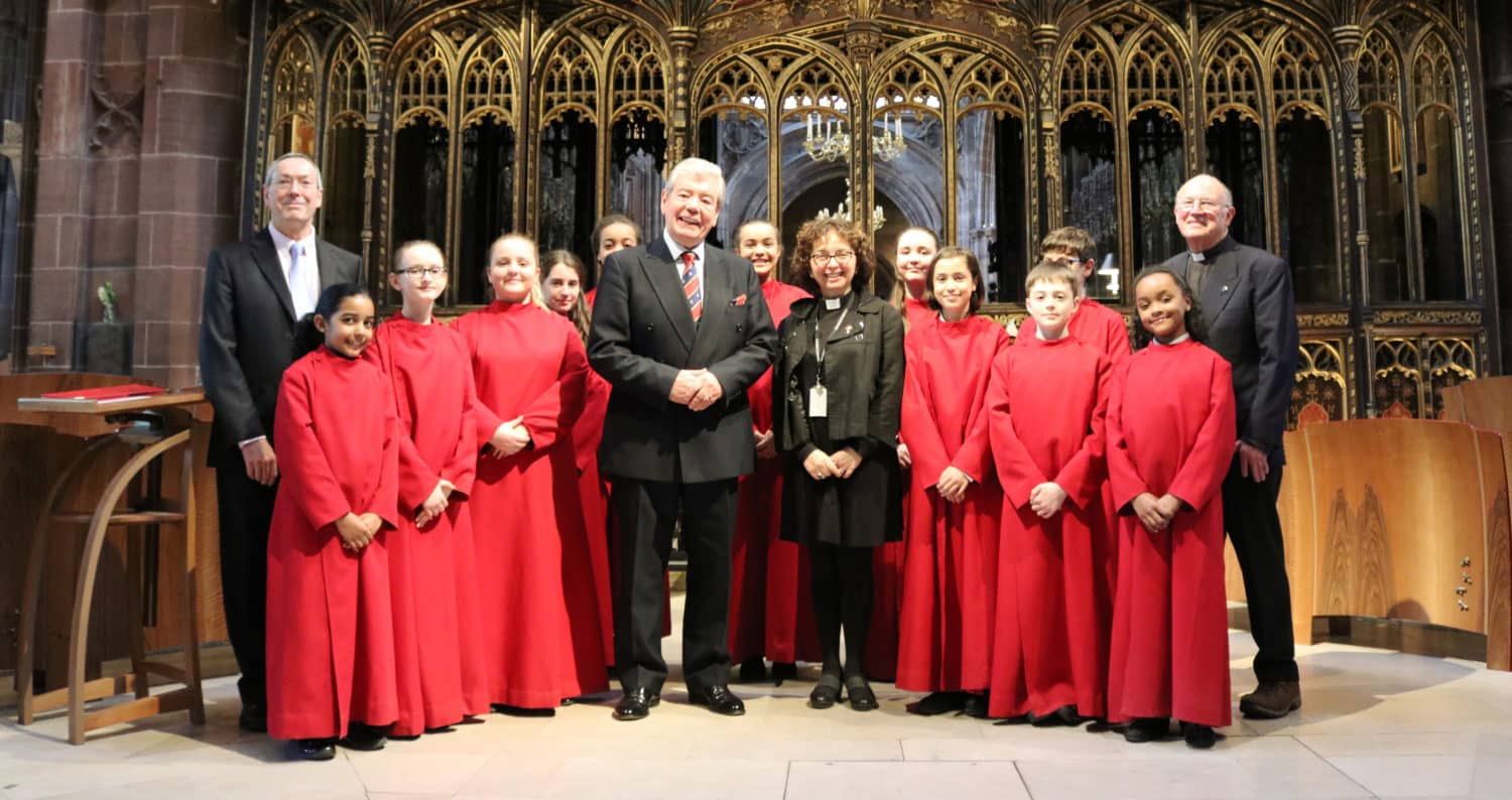 ELMC donates £25,000 to Manchester Cathedral Chapter