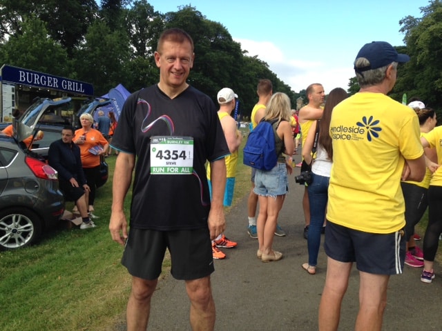 WBro Steve Jansen completes the Burnley 10k run in support of local Charity