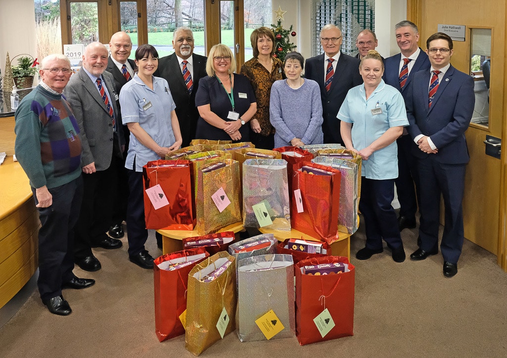 Rochdale Freemasons Provide Hospice Gifts